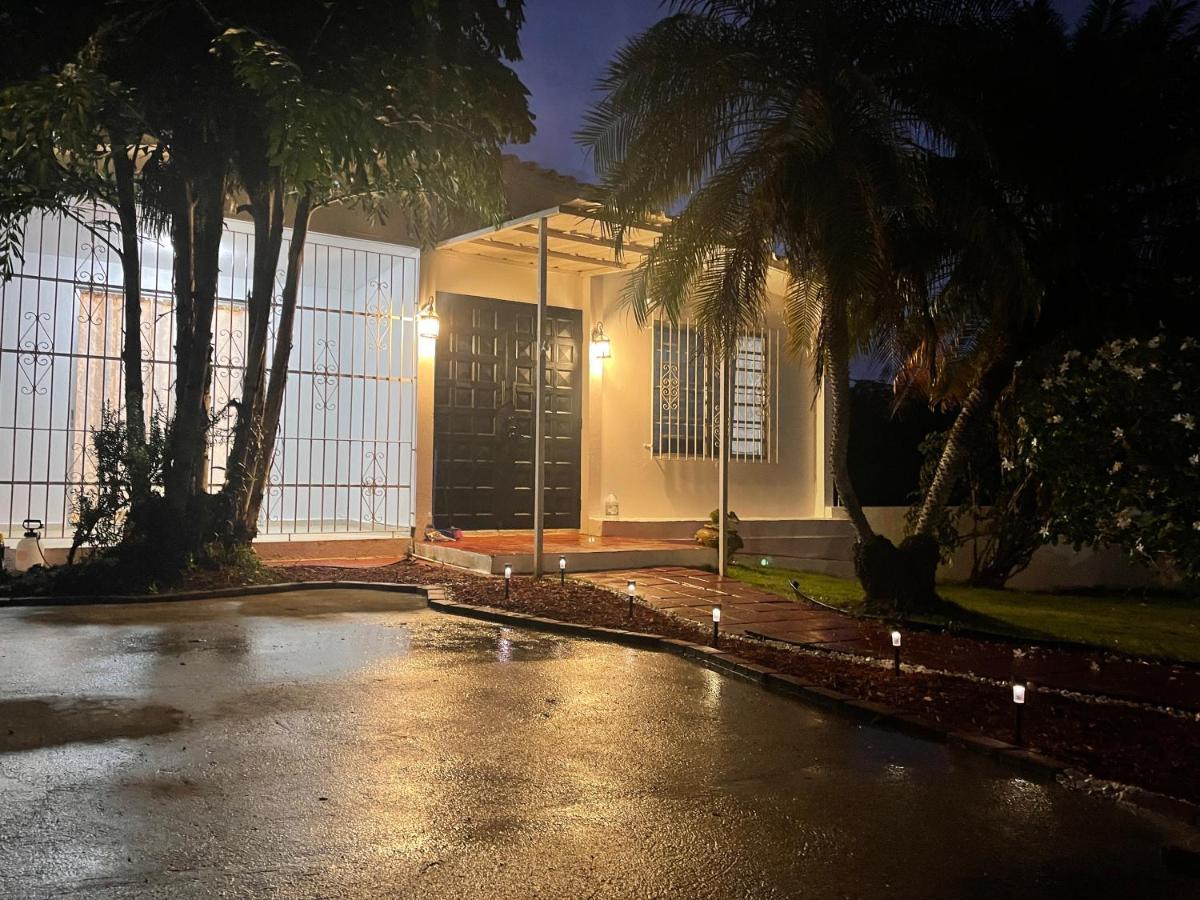 Borinquen Beach House Villa Camaceyes Exterior foto